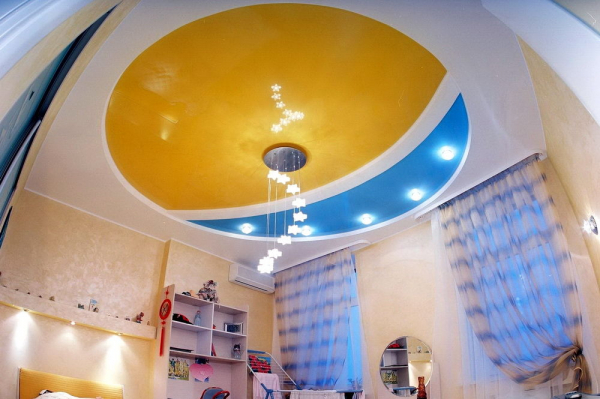 Пример натяжного потолка в детскую комнату